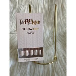 Red Aspen Nail Dashes- Layer Up Lois
